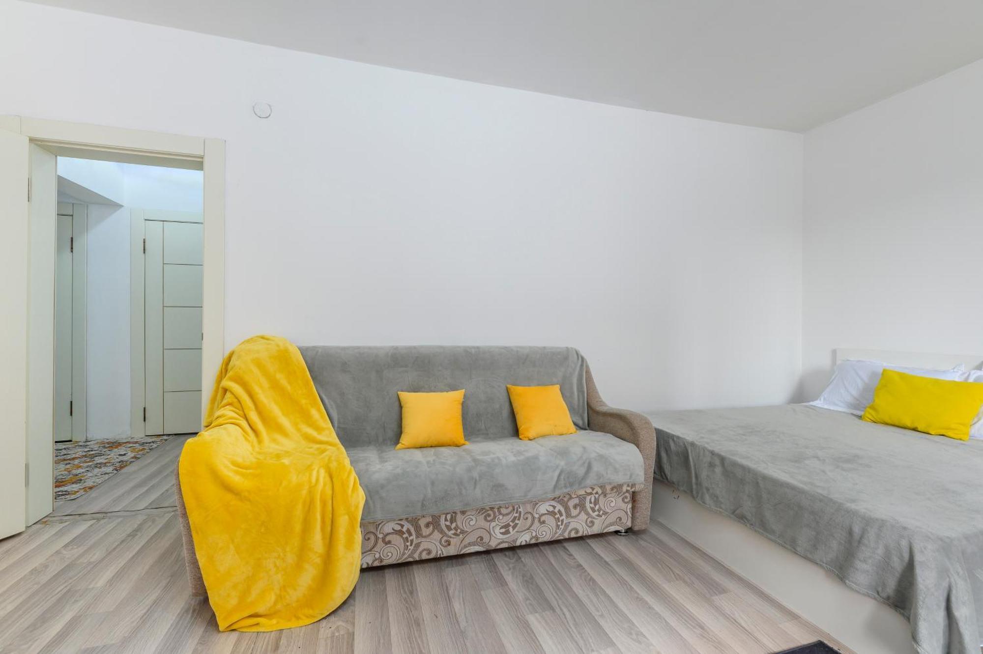 на 9-10 человек 56 Apartment *