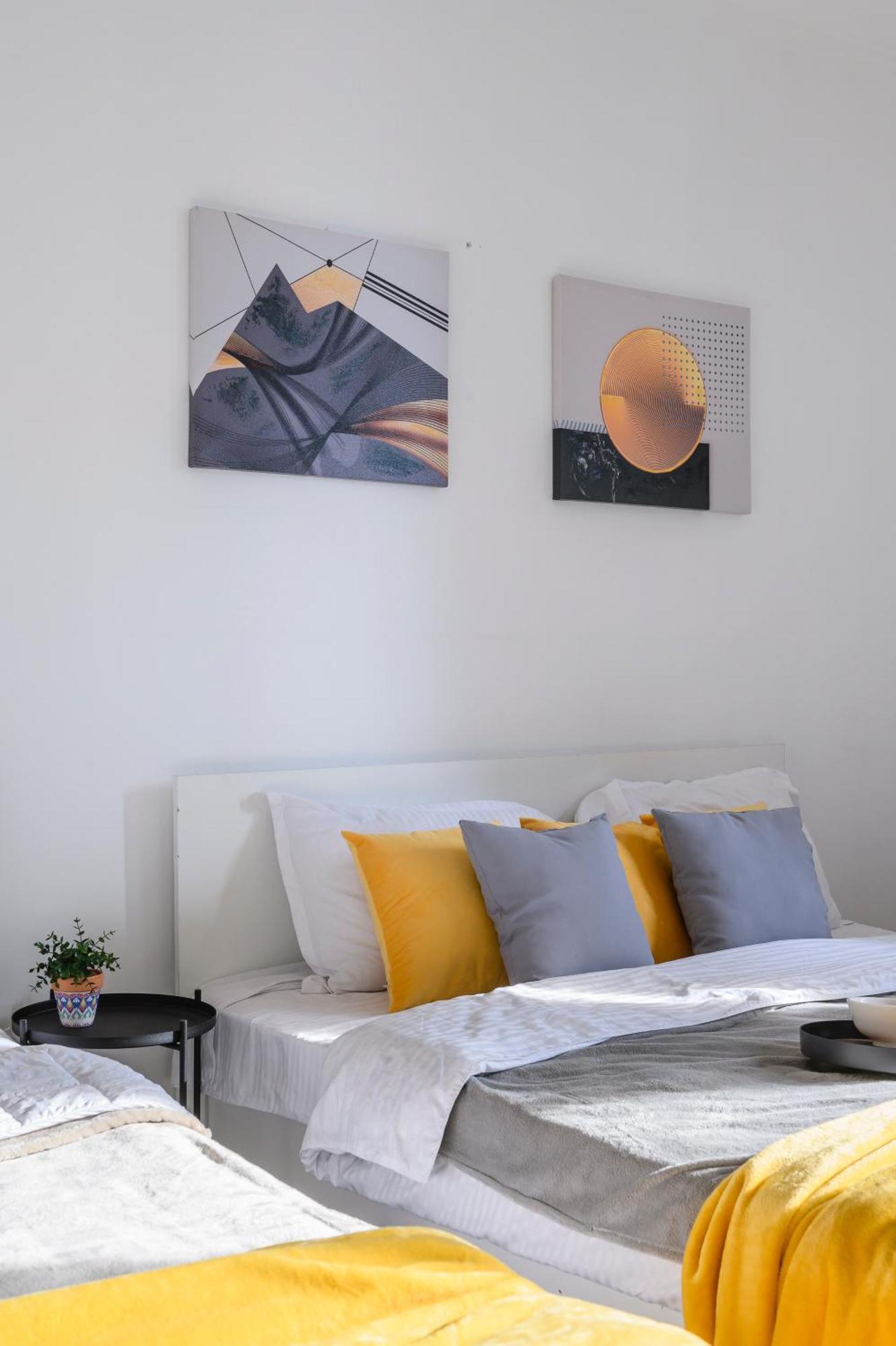 Apartment на 9-10 человек 56 Almaty